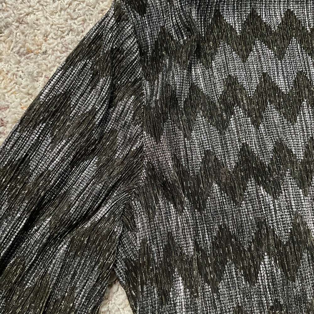 Shirt - Picture 5 of 16